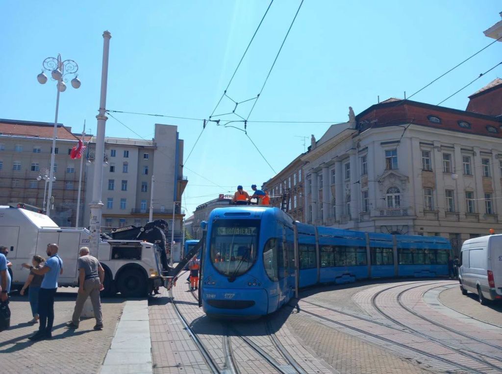 Tramvajski kvar na Trgu bana Jelačića
